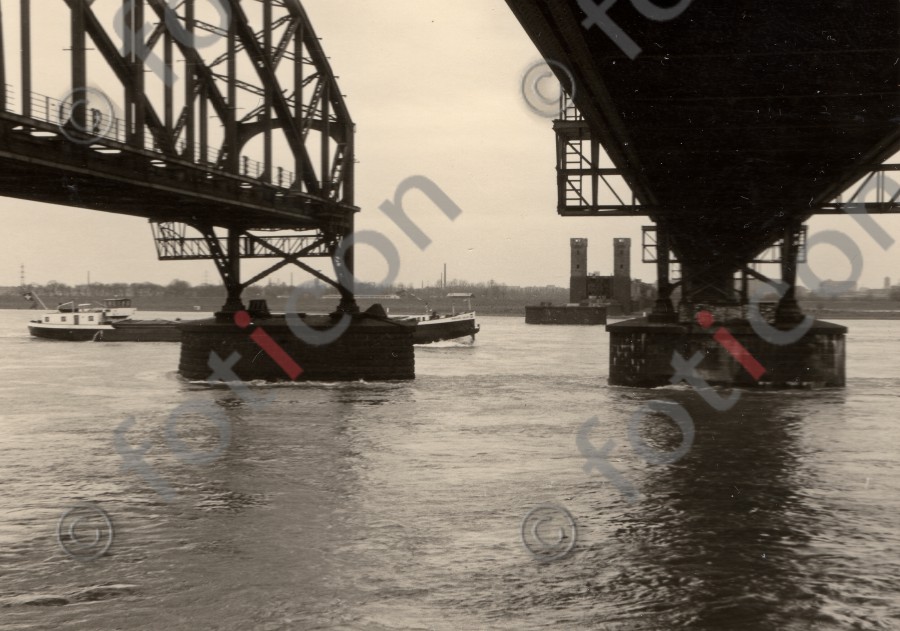 Hammer Eisenbahnbrücke - Foto foticon-duesseldorf-0015.jpg | foticon.de - Bilddatenbank für Motive aus Geschichte und Kultur